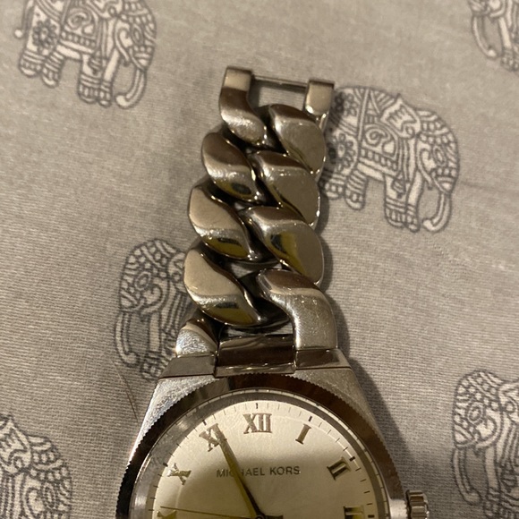 Michael Kors watch - Picture 3 of 4